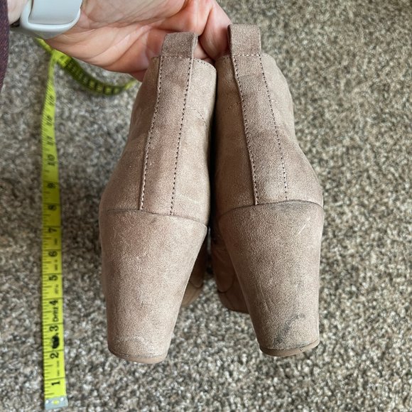 Target Taupe Wedge Ankle Bootie with Laces, Size 9.5 - Picture 5 of 7